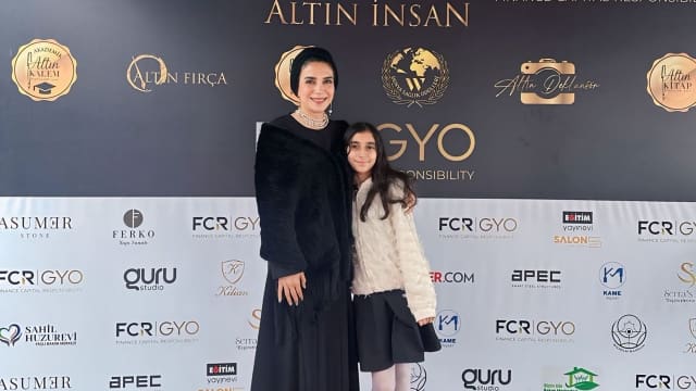 Küçük ressam Zeynep Reyyan Gören'den ilk sergi - Resim: 0